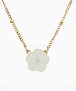 White Natural Shell Pendant Necklace Mother of Pearl Flower Jewelry