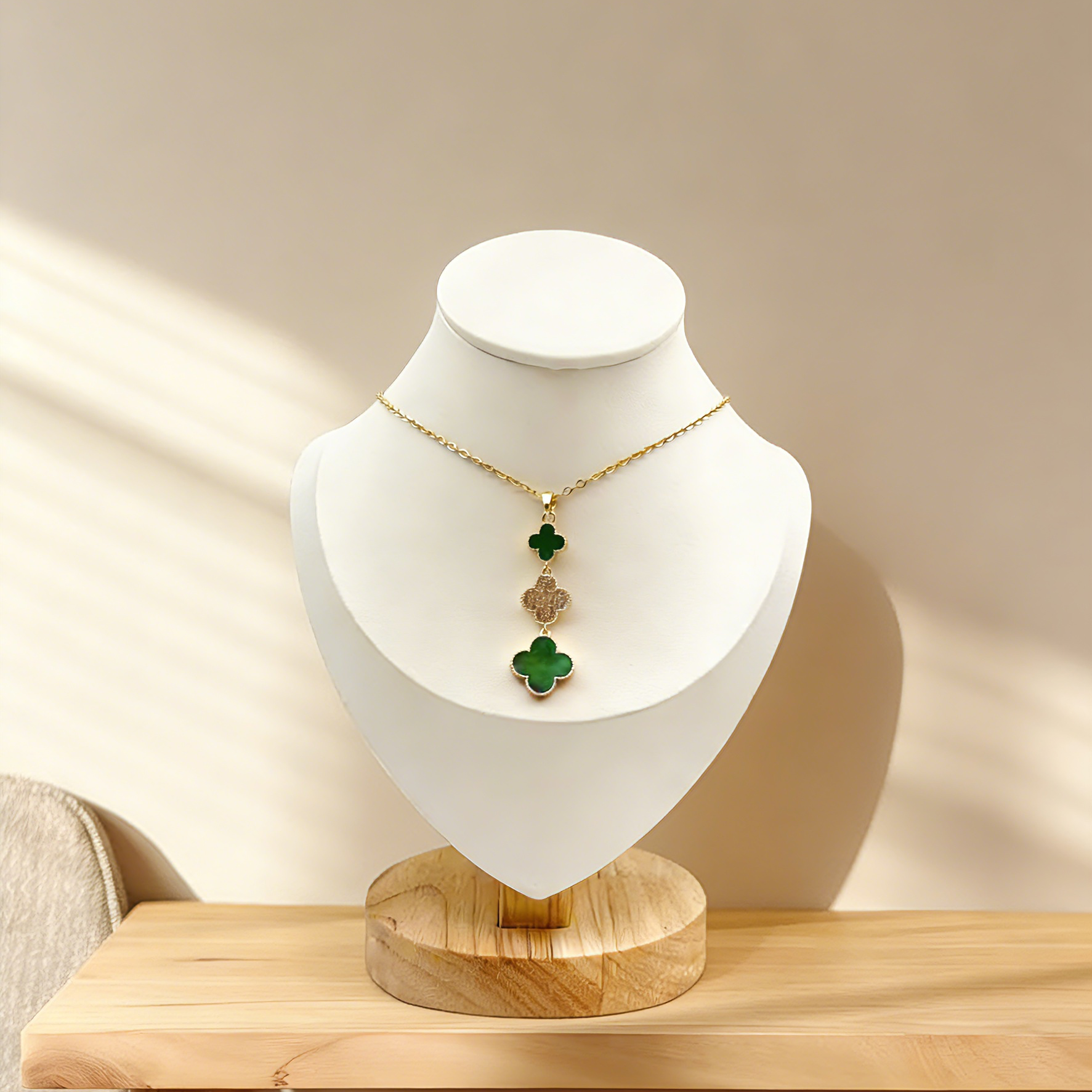 High-End GoldGreen Lucky Clover Pendant Necklace1 - Eriy Gift