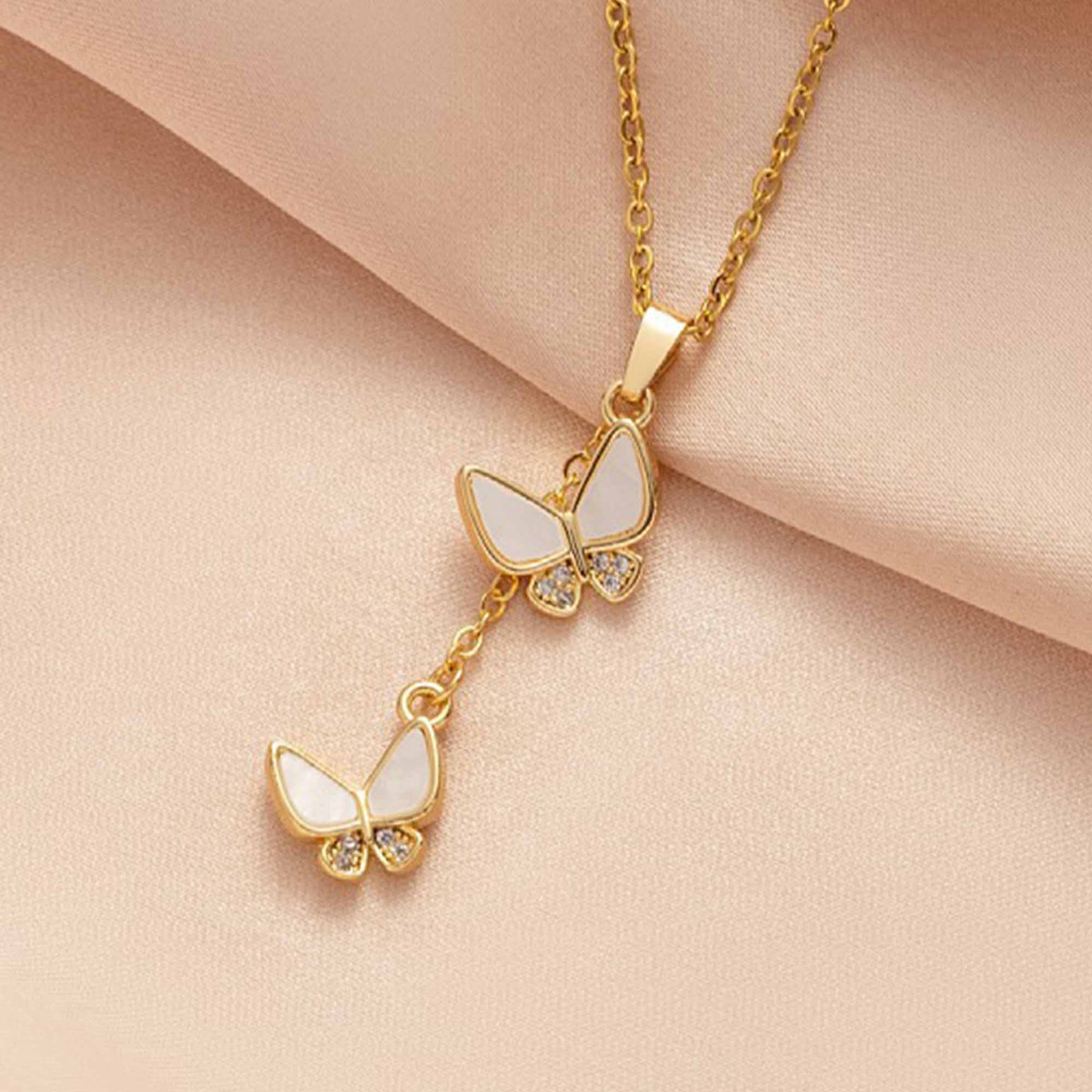 Double Butterfly Pendant Necklace with Sparkling Zircon Details Picture - Eriy Gift