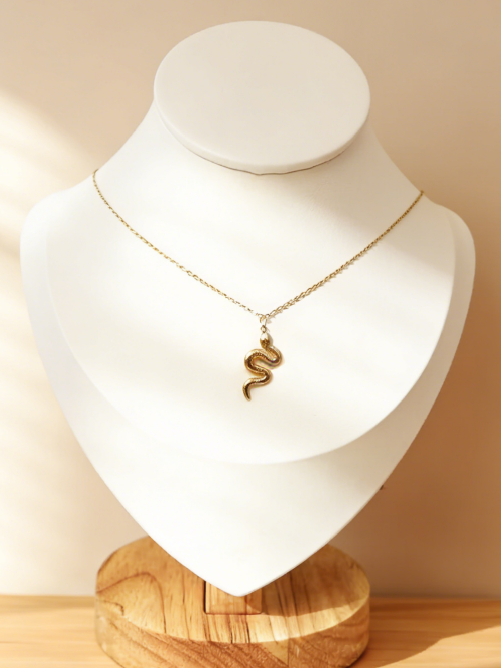 Textured Gold Snake Dainty Pendant Necklace - Eriy Gift