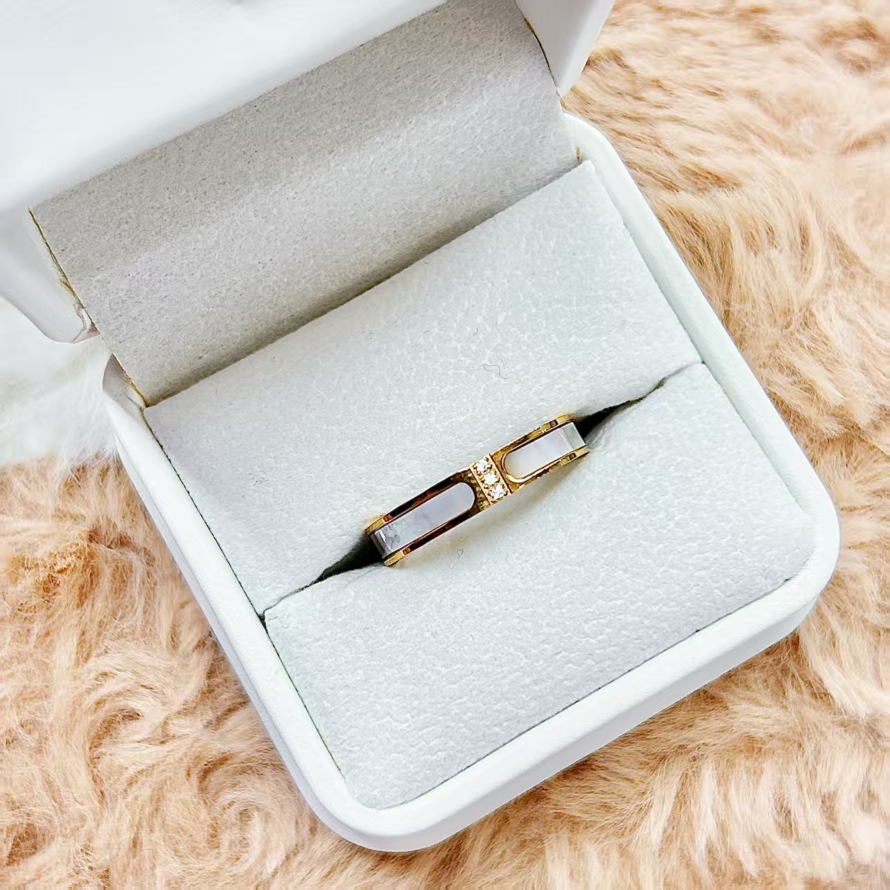 Gold Mother of Pearl Zircon Inlay Ring picture1 - Eriy Gift