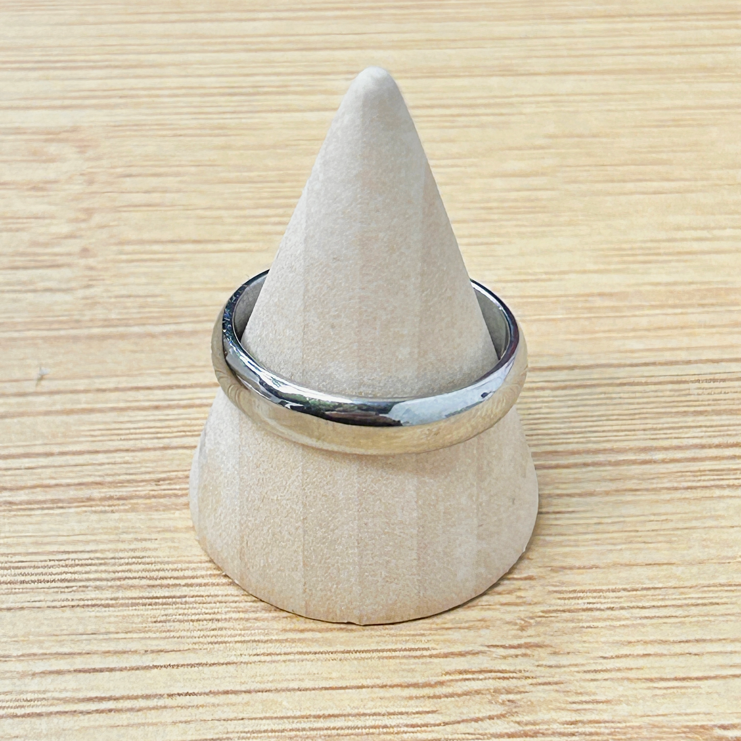 Stainless Steel Polished Plain Minimalist Ring picture2 - Eriy Gift